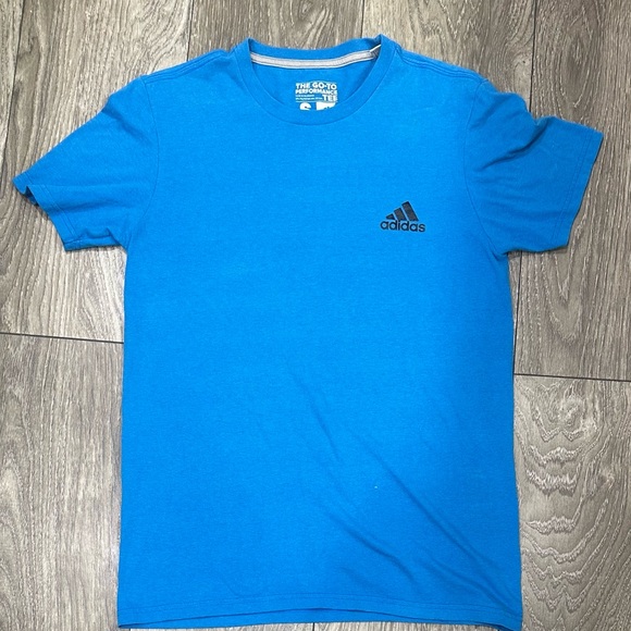 👕 Bundle of 3 Adidas Boys' T-Shirts - Size S 🌟 - Picture 2 of 7